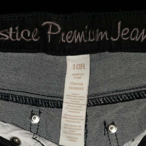 Super Fun Justice Premium Jeans - Picture 5 of 5